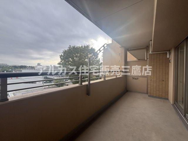 アデニウム吉祥寺 のバルコニー