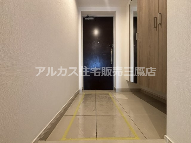 アデニウム吉祥寺 の玄関