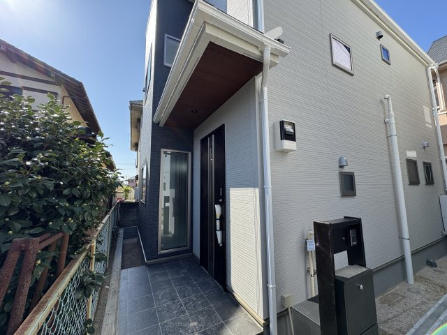 市川市本北方１丁目新築戸建【北方小学校：7分】のエントランス|エントランス・玄関ポーチ