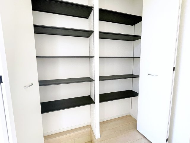 新築戸建・新築建売　西郷村米堀川向＜耐震+制震＞米小・西郷一中の玄関|可動棚付きなので物の大きさによって高さを変えられるので便利！