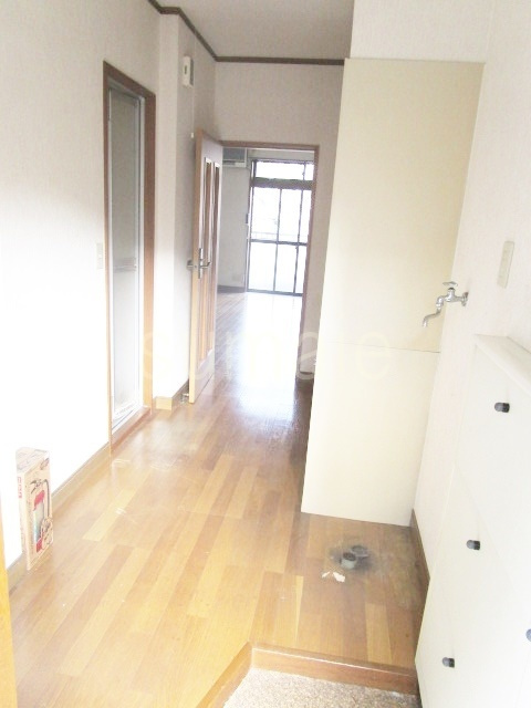 第２天貝コーポのその他|玄関からの写真です♪