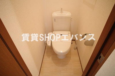【トイレ】 | らら・ベイⅢ | 清潔感のあるトイレです
