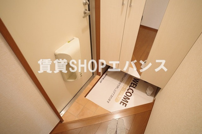【玄関】 | らら・ベイⅢ | 明るい玄関です