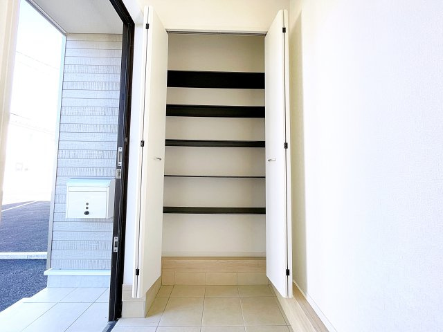 新築戸建・新築建売　西郷村米堀川向＜耐震+制震＞米小・西郷一中の収納|可動棚付きなので物の大きさによって高さを変えられるので便利！