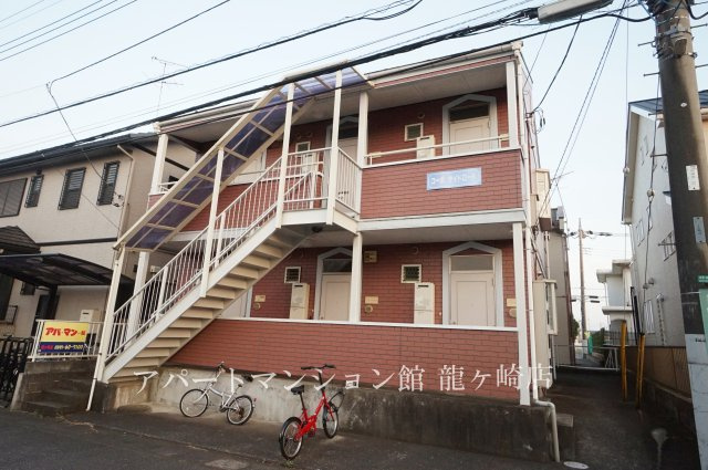 コーポサイドロードの外観