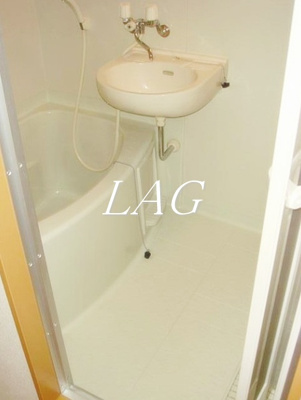 【浴室】 | カーサエテルノ | お風呂です。