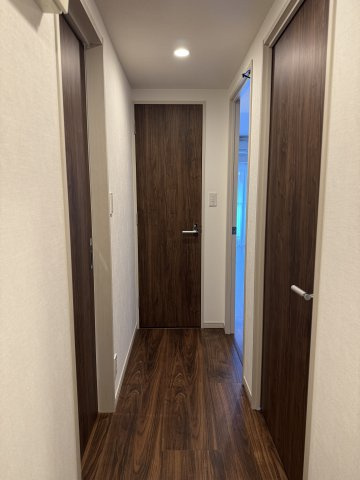 パレステージ上野 7階の玄関