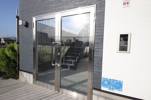 ラトナスのエントランス|清潔なエントランス♪