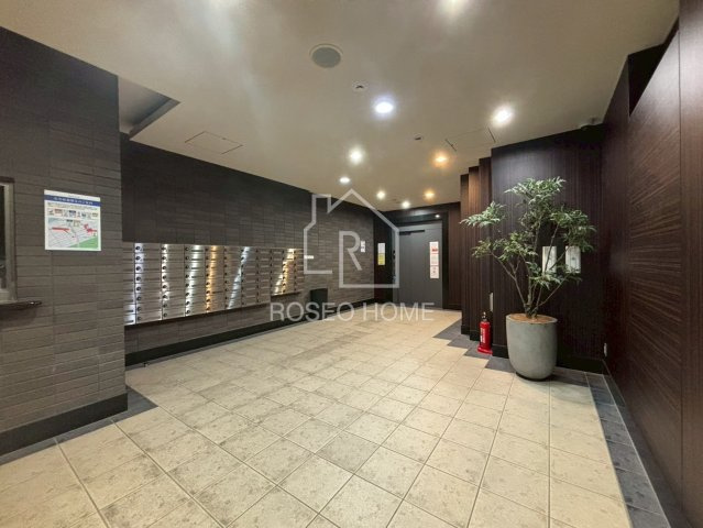 レジディア京町堀のエントランス