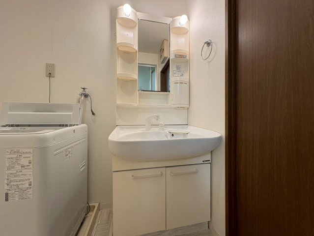 ランテージ神戸花隈の洗面所