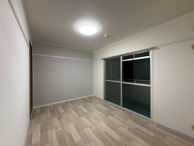 ドメスティック南光荘の居間・リビング