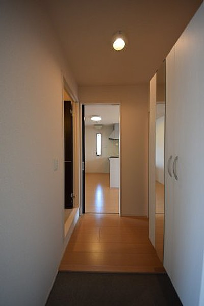 ノーベル岩屋の玄関