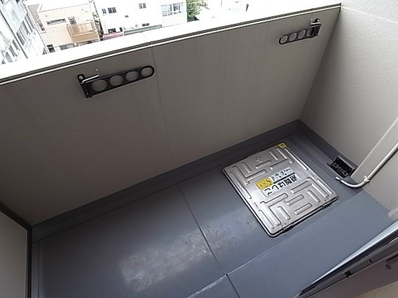 ダイドーメゾン神戸元町のバルコニー