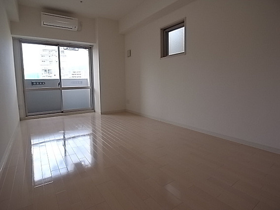 ダイドーメゾン神戸元町の居間・リビング