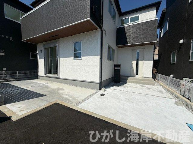 茅ヶ崎市萩園　新築戸建　全3棟の駐車場|駐車スペース