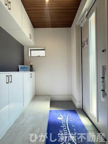 茅ヶ崎市萩園　新築戸建　全3棟の玄関|玄関
