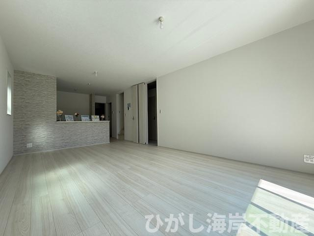 茅ヶ崎市萩園　新築戸建　全3棟のダイニング|18帖　LDK