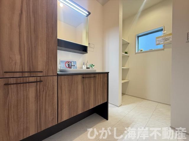茅ヶ崎市萩園　新築戸建　全3棟の脱衣所|脱衣スペース