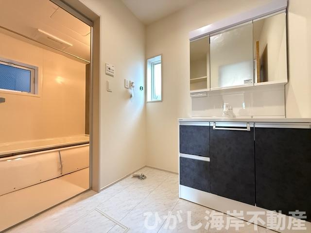 茅ヶ崎市高田３丁目　新築戸建　全2棟の脱衣所|脱衣スペース