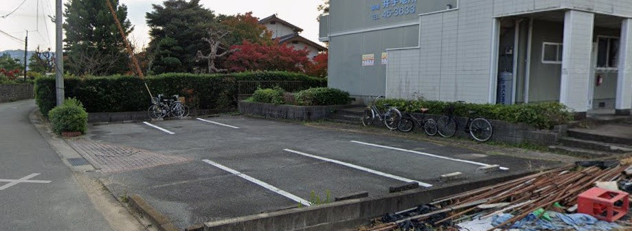 ベアーズコーポの駐車場|駐車スペースもあります☆