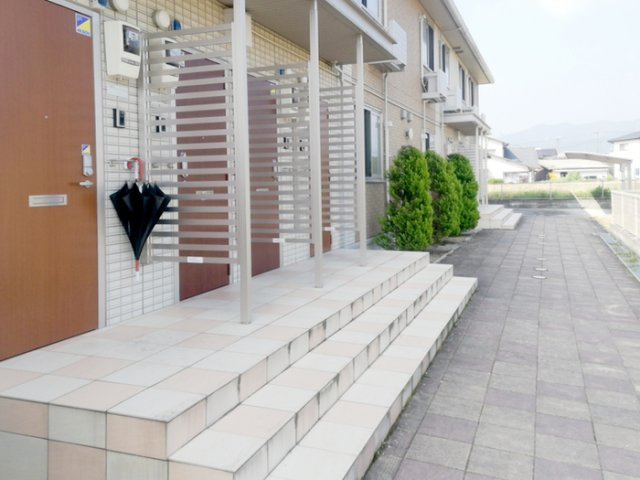 ルメート若葉Ⅱのエントランス|清潔なエントランス★