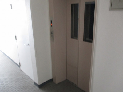 【その他共用部分】 | ルミナス上新庄 | エレベーターが有るので助かりますね