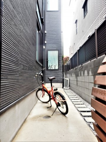 RELAXEED(リラクシード)の展望|駐輪スペースです　敷金礼金ゼロ☆