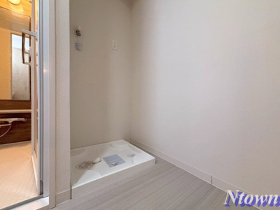 【設備】 | グラディアン大曽根 | 洗濯機置き場です。