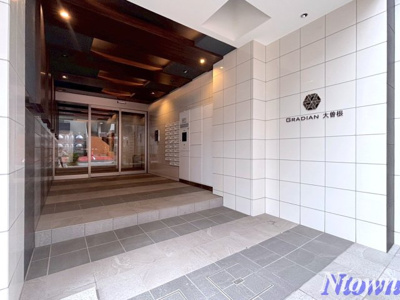 【エントランス】 | グラディアン大曽根 | エントランスです