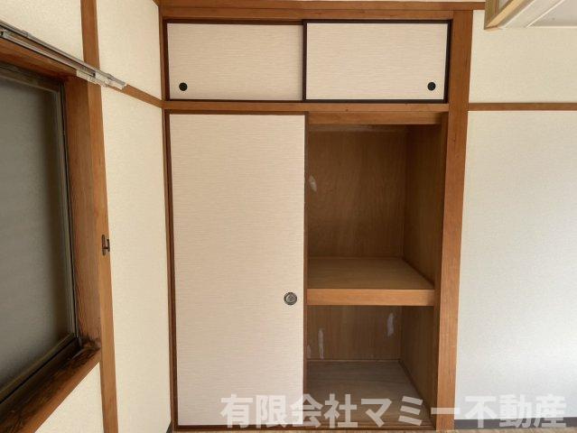 【収納】 | 芝田1丁目借家M | 2F和室1（床フローリング）　収納