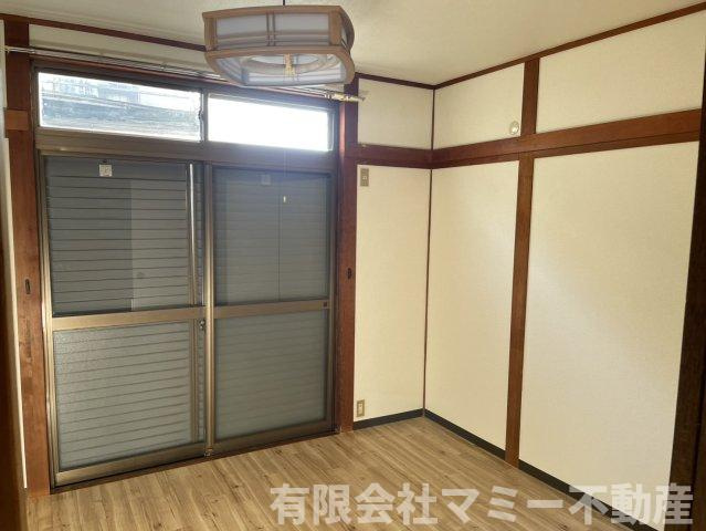 【居間・リビング】 | 芝田1丁目借家M | 1F居間