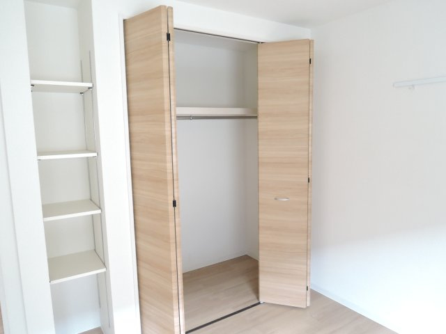 メゾン浦和根岸の収納|★たっぷり収納・ウォークインクローゼット付き★