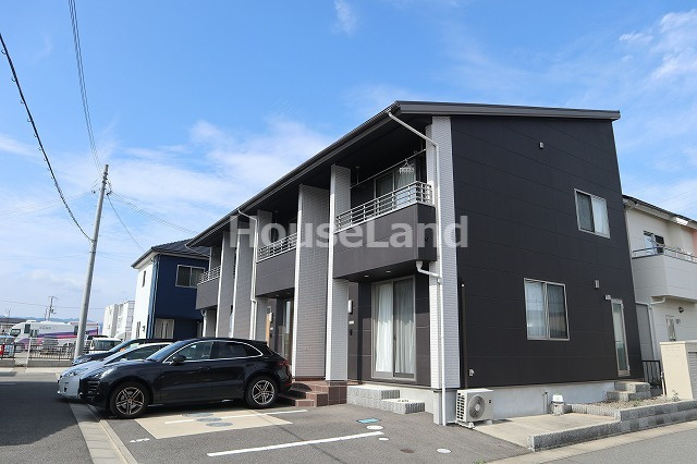 ラ・フェリオ鳴神の外観