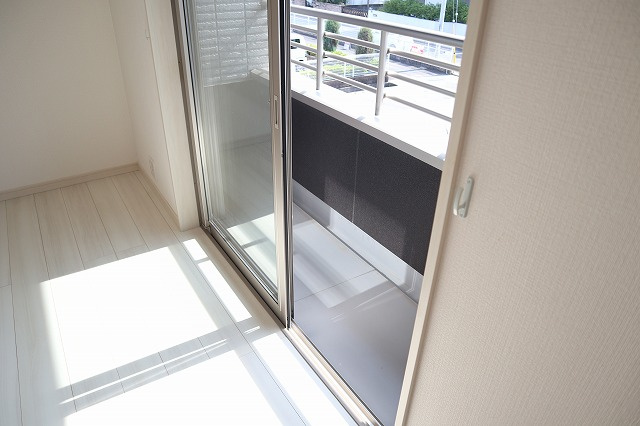 ラ・フェリオ鳴神のバルコニー|別部屋参考写真