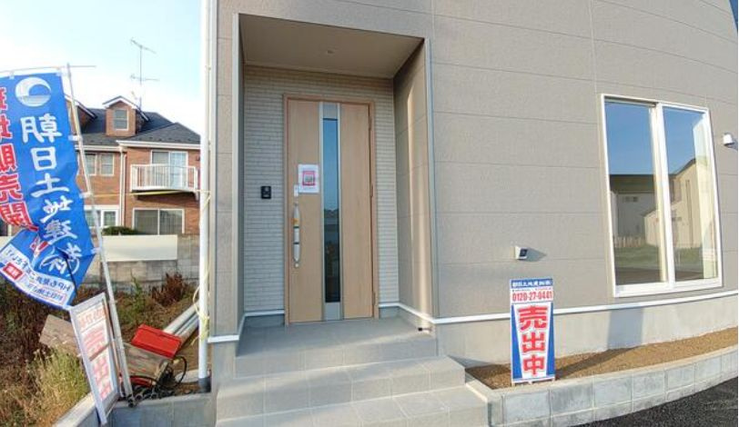 CRADLE GARDEN 所沢市久米第21　全３棟の玄関