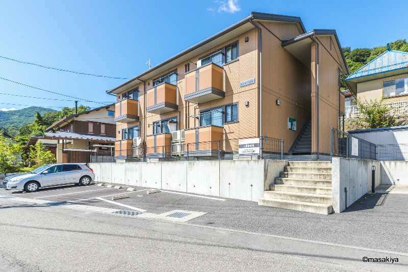 セジュール・シャノールの外観|駐車場