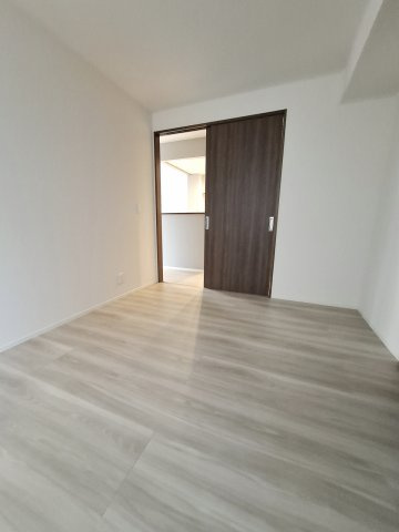 メゾン・ド・プティエル今津の洋室