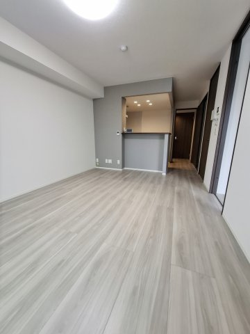 メゾン・ド・プティエル今津の居間・リビング