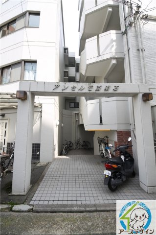 アンセルモ西明石のエントランス