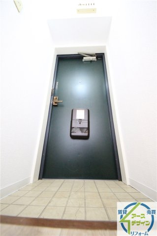 アンセルモ西明石の玄関