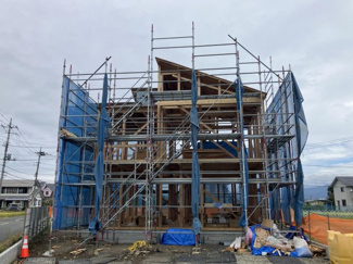 【外観】 | 中央市井之口 オール電化新築 全2棟 2号棟 車3台並列 | 中央市井之口 オール電化新築 全2棟 2号棟 車3台並列