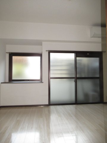 ラ・レジダンス・ド・西新の居間・リビング