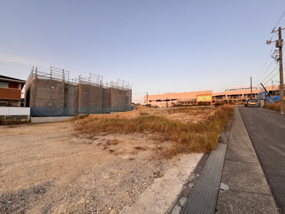 【その他】 | LiveleGarden守山区笹ヶ根全３棟【仲介手数料無料　吉根小　吉根中】 | LINEから簡単お問合せ可能！
友達検索で@nqk7328tです！。