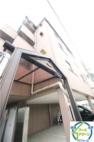 明政ハイツの外観