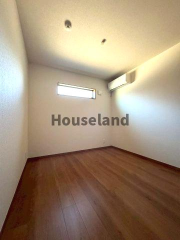 ルピナス・コートの洋室