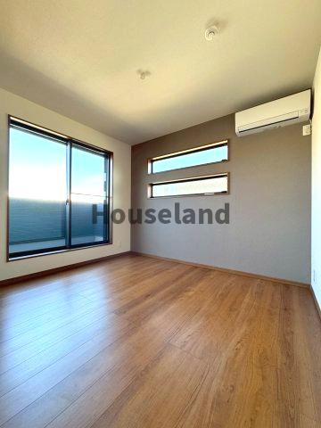 ルピナス・コートの洋室