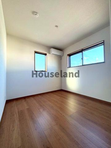 ルピナス・コートの洋室