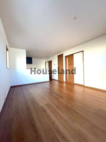 ルピナス・コートの居間・リビング