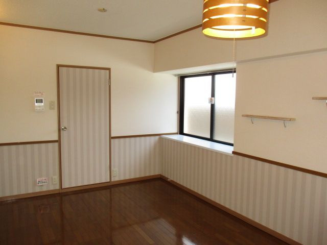 ステイツ西新オレンジ通りの居間・リビング