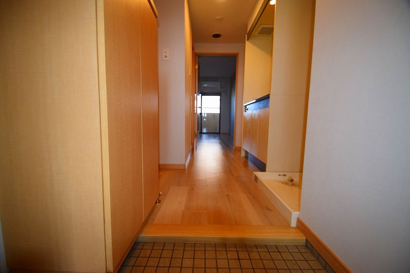UMIBE BLD.の内装